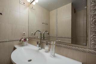 Апартаменты Deluxe Jacuzzi Apartment Клайпеда Апартаменты Делюкс-115
